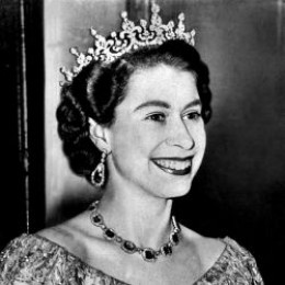 Queen Elizabeth - 1950s style icon