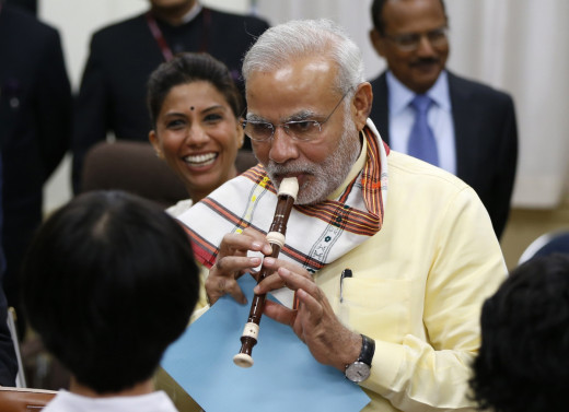 Mr.Narendra Modi Playing Flute for Japanese Children