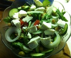 Spinach Arugula Chickpea Salad