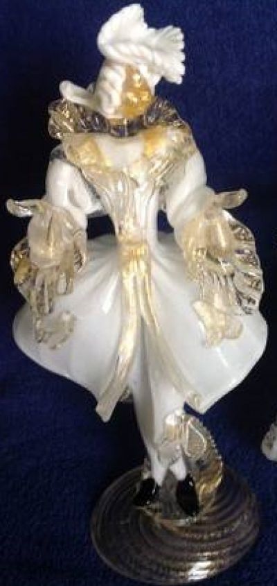 A Murano glass figurine