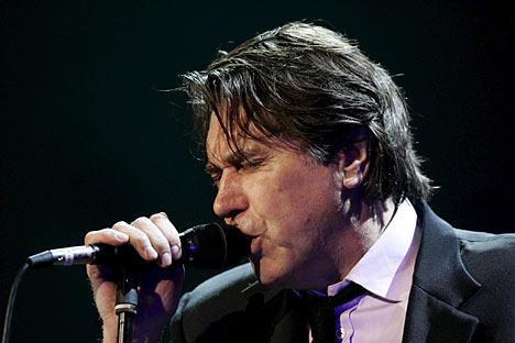 I'd be a slave to love if it meant having Bryan Ferry all to myself!