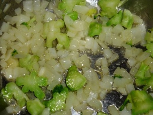 Broccoli and Walnut Soup