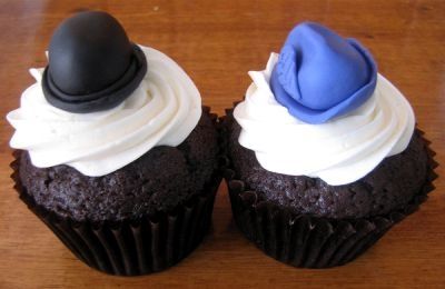 Hat Cupcakes by Clever Cupcakes