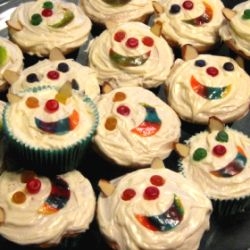 Cheshire Cat Cupcakes by taygete05